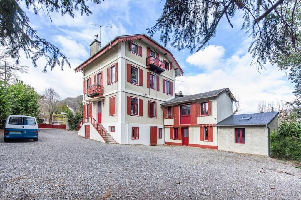 Apartamento Repaire Du Bagnerais Bagnères-de-Bigorre Exterior foto